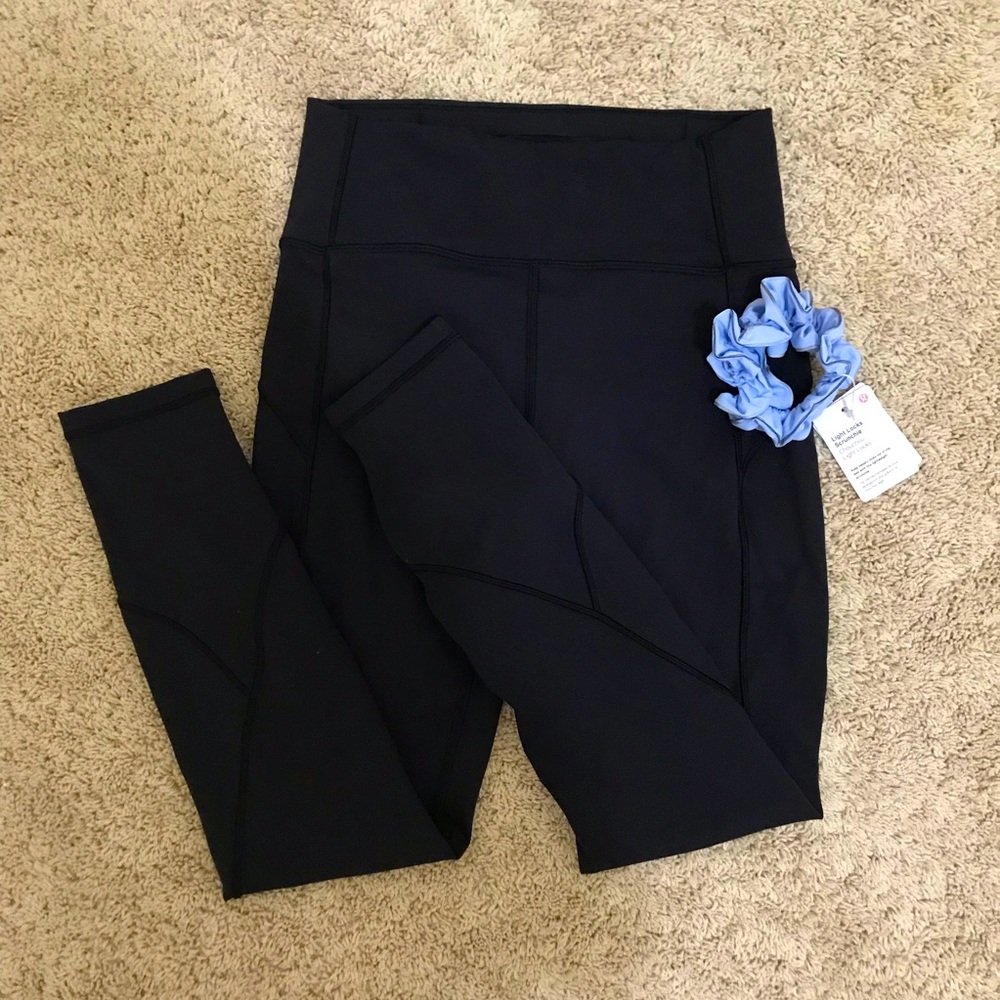 NWT Lululemon leggings and scrunchie bundle!